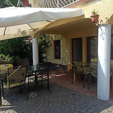 Barackvirág Balatongyörök