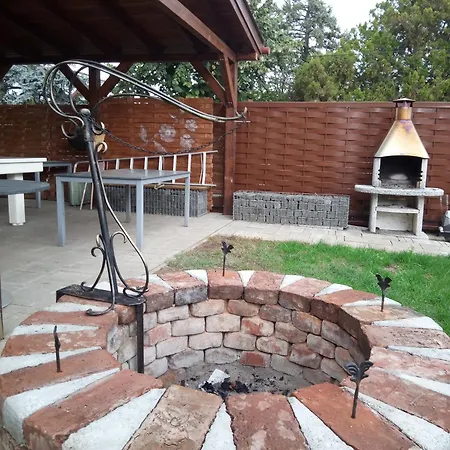 Barackvirág * Balatongyörök